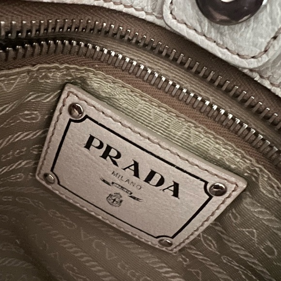 Authentic Prada Saffiano leather satchel two way in great used condition - Picture 8 of 11